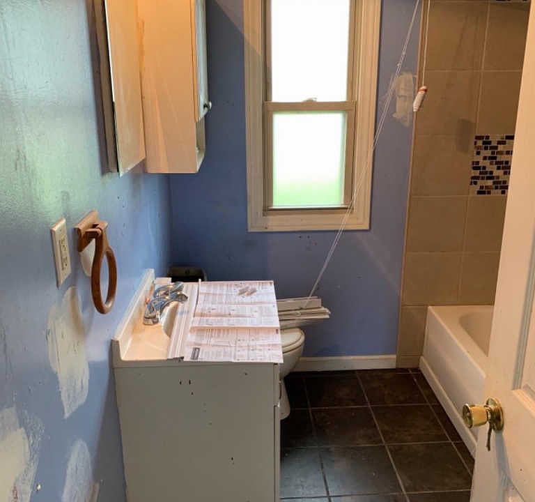 1st image of 104 Holly Ln