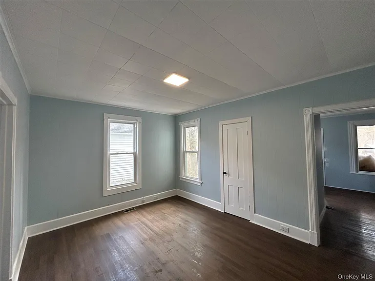 206-208 W Main St #1 — Photo 6