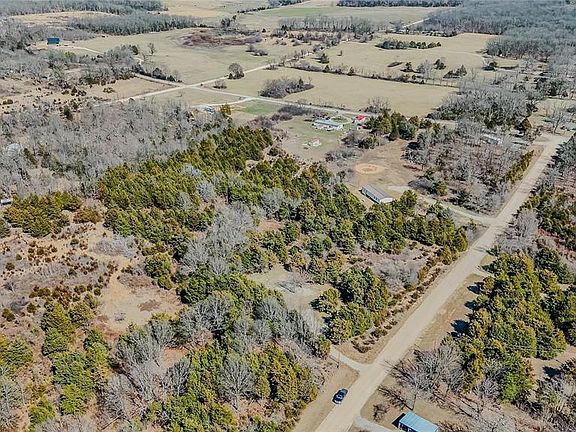 3rd image of 100 Donovan Rd