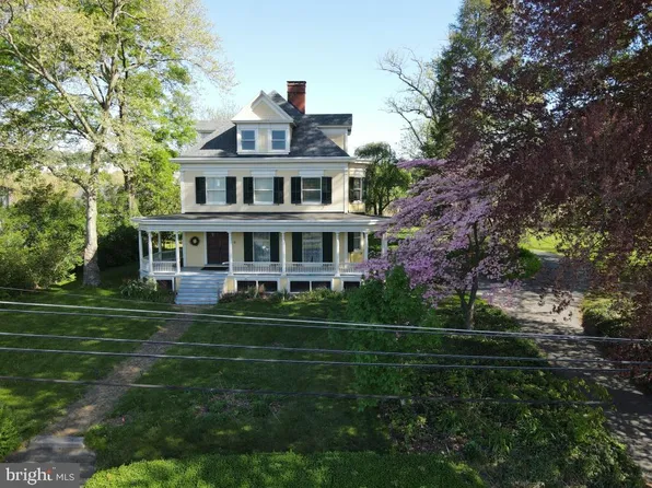 457 W Main St, Mountville, PA 17554