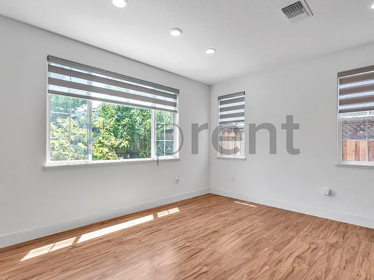 1483 S Barker St — Photo 6