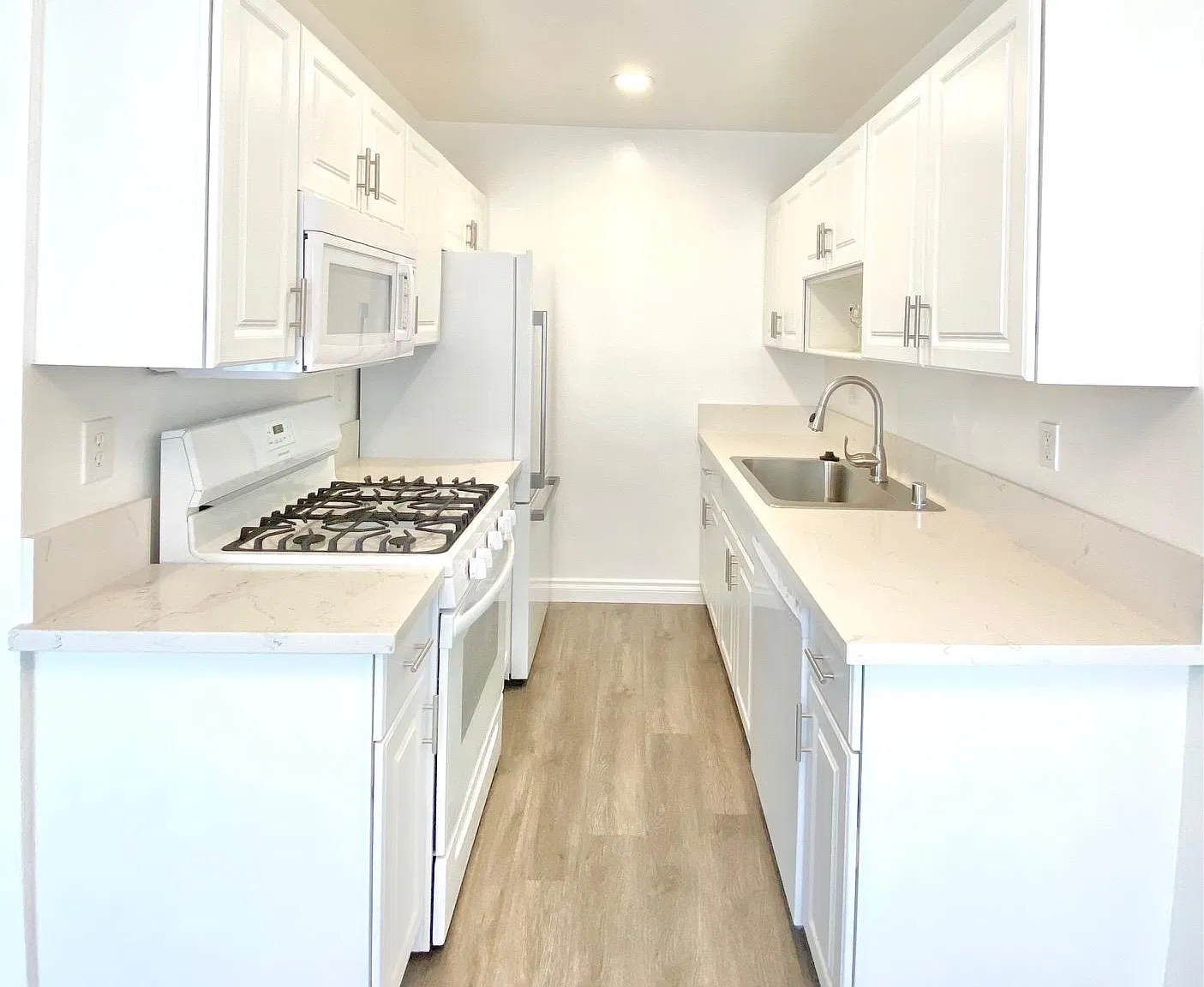 1 bed, 700 sqft, $2,950 — Photo 1