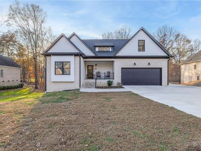 3827 Edgewater St, High Point, NC, 27265