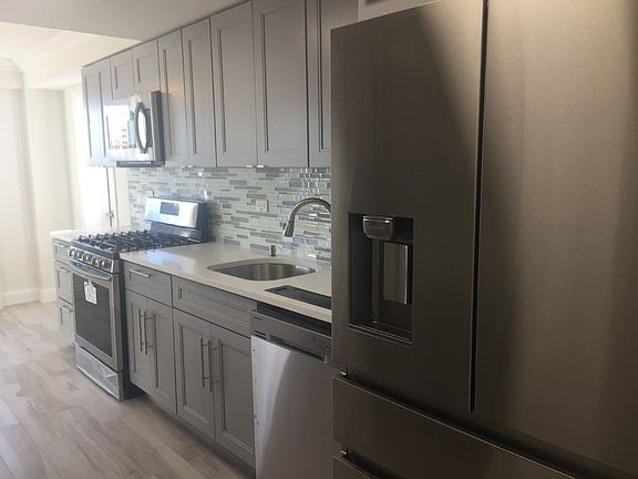 3rd image of 6945 108th St APT 9H