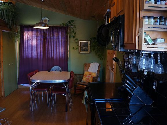 Kitchen and dining area
