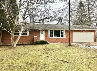 12075 Bardwell Dr, Chesterland, OH 44026