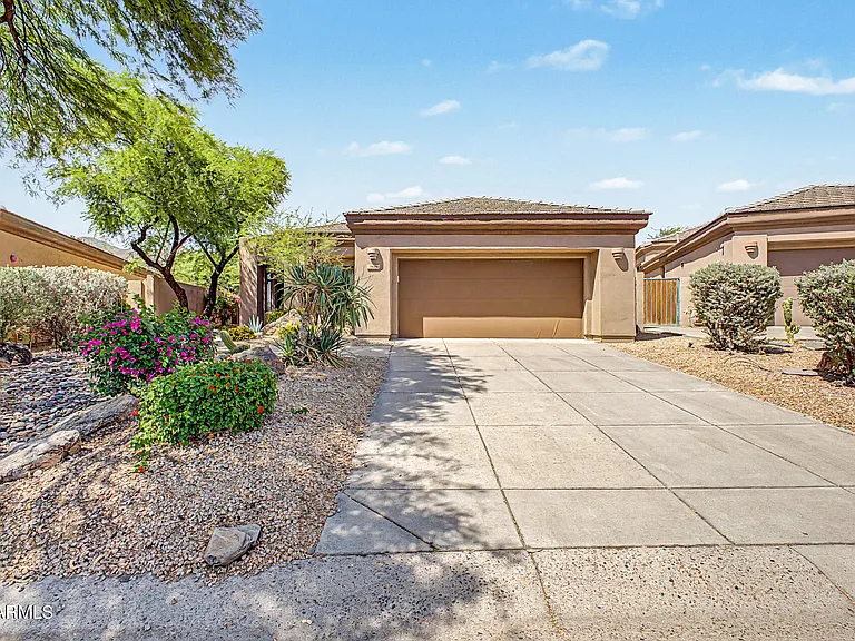 7020 E Whispering Mesquite Trl — Photo 2