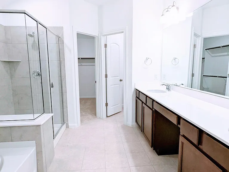 221 Sand Lily Ln — Photo 29