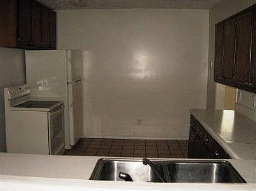 2nd image of 6025 Holiday Blvd