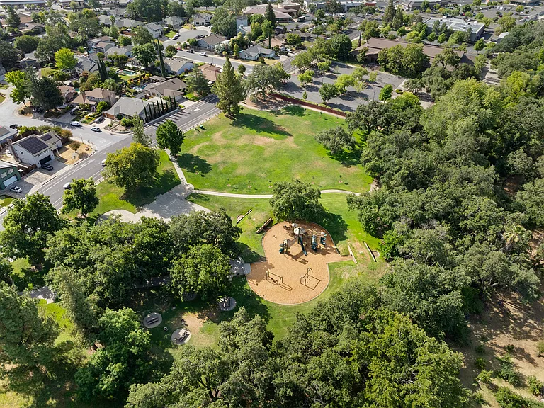 4755 Racetrack Rd — Photo 25