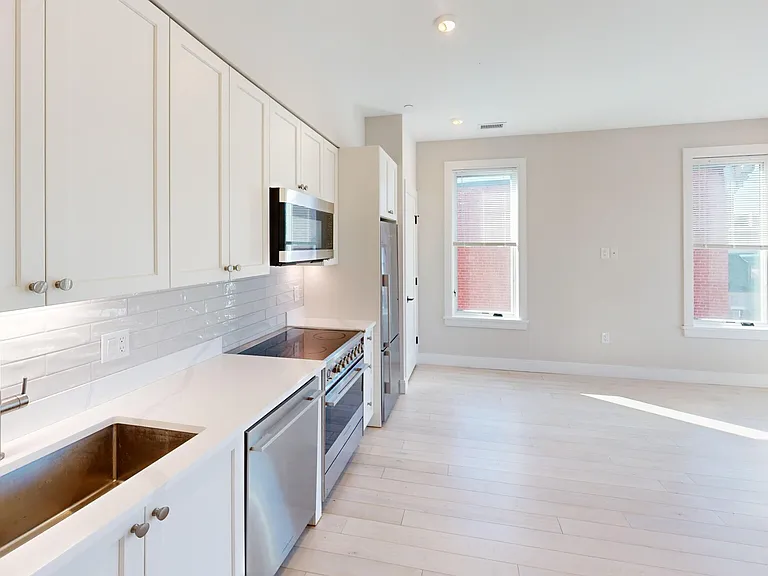 197 Green St #401 — Photo 2