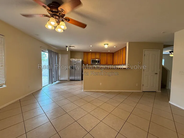 25824 W Burgess Ln — Photo 7