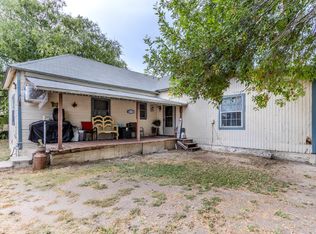 256 Broadway, Quemado, TX 78877