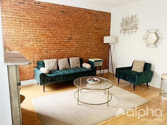 4th image of 211 E 14th St APT 3