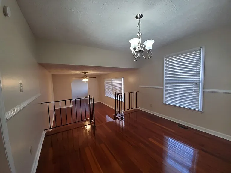 7886 Uriah Dr — Photo 3