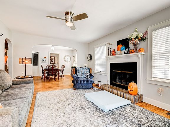 3rd image of 421 E Highland Ct