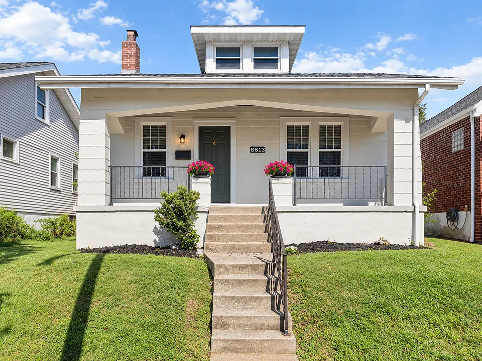 6613 Parkwood Pl