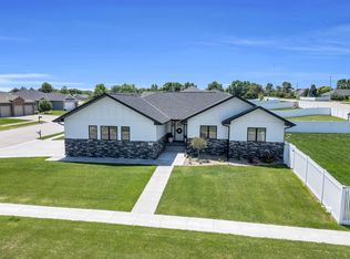 1606 W 50th St, Kearney, NE 68845