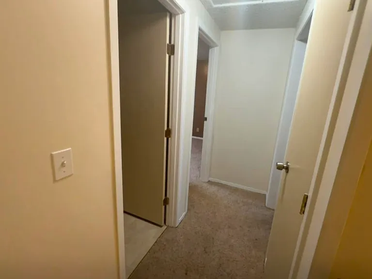 500 Monroe Ave #27 — Photo 8