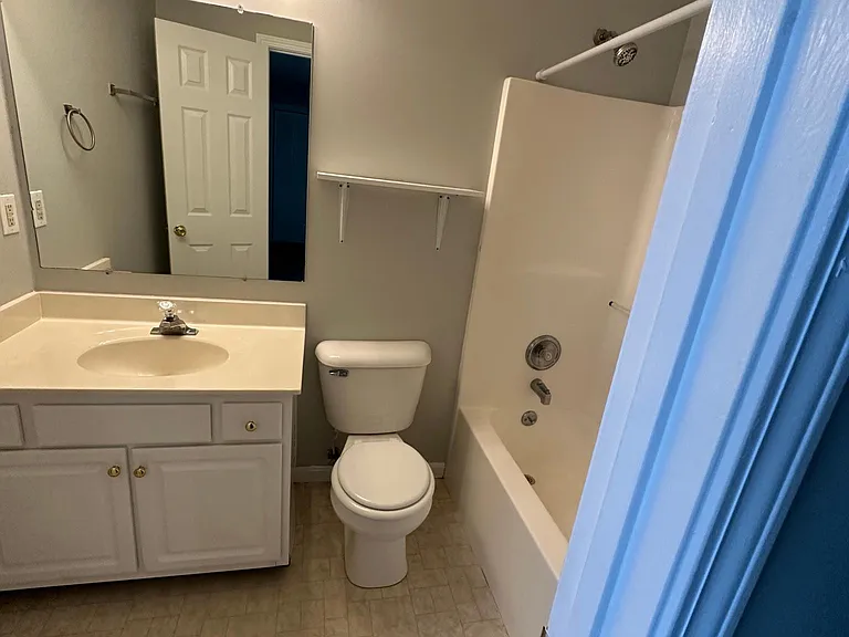 112 Chevy Chase Pl — Photo 6
