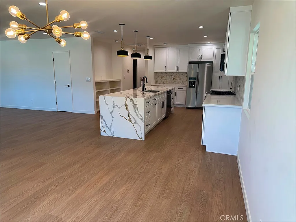 3 bed, 1637 sqft, $3,500 — Photo 3