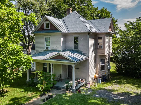 204 Houston St, Lexington, VA 24450