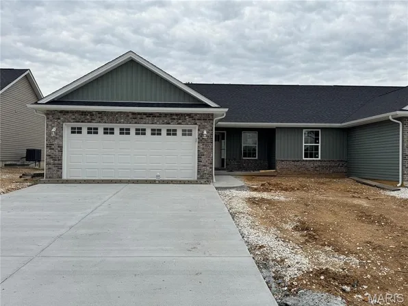 118 Grindstone Ct, Moscow Mills, MO 63362