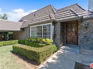 1414 Club View Dr, Los Angeles, CA 90024