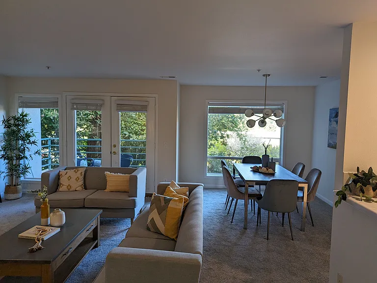 420 Bellevue Way SE #103 — Photo 5