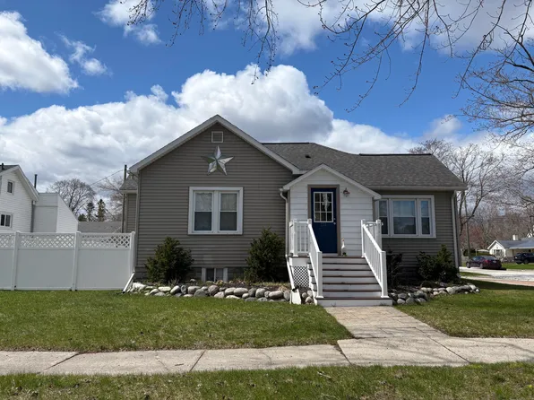 230 W Lincoln St, Alpena, MI 49707