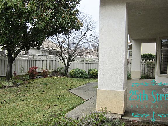 5th image of 5661 Lantern Grove Ln