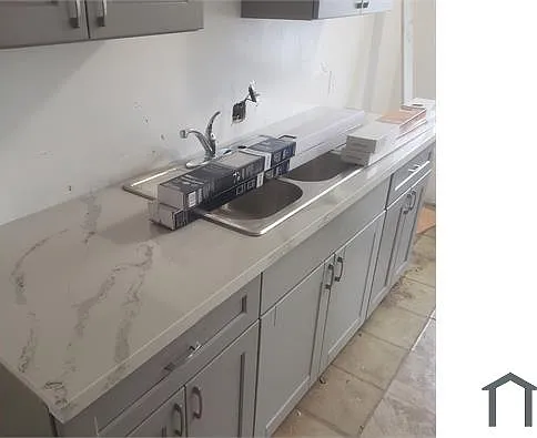 1 bed, 500 sqft, $2,100 — Photo 3