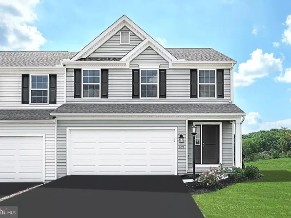 102 Easton Dr, Duncannon, PA 17020