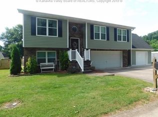 210 Stewart Acres, Winfield, WV 25213