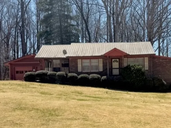 2208 Pickens Hwy, West Union, SC 29696