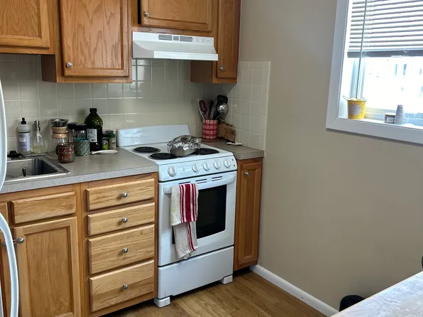 69 Newton St, Waltham, MA