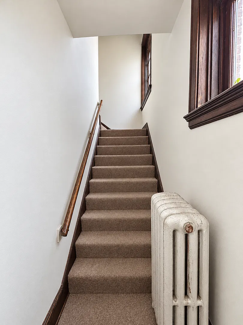 3 Bed/1 Bath on McMillan Directly Across From UC Main Campus Only $795/pp ($2385/mo) — Photo 2