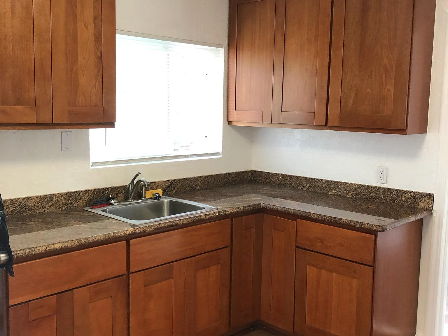 3 bed, 1110 sqft, $2,495 — Photo 3