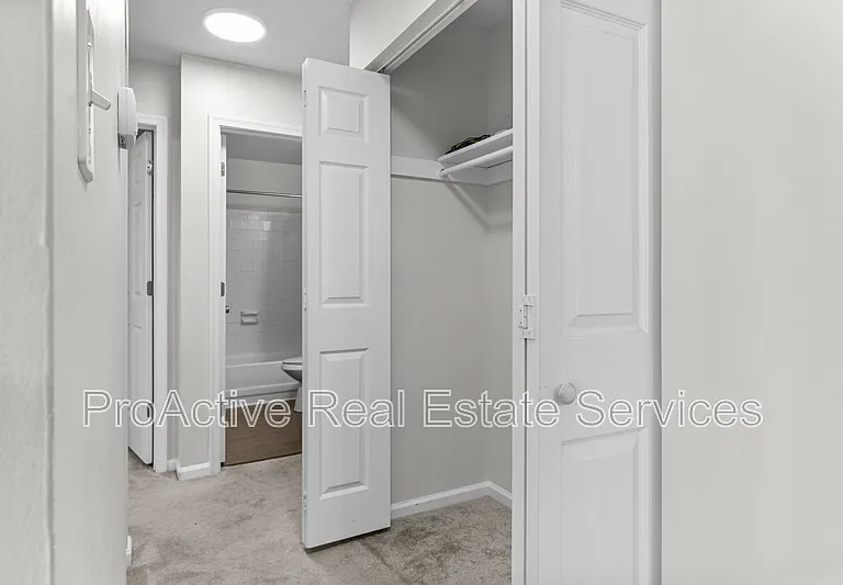 3409 Woodbaugh Dr — Photo 9