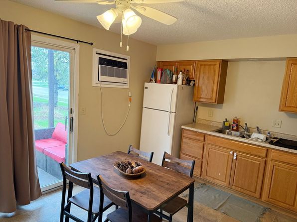 1116 10th Ave N, 1116 10th Ave N APT 8, Onalaska, WI 54650