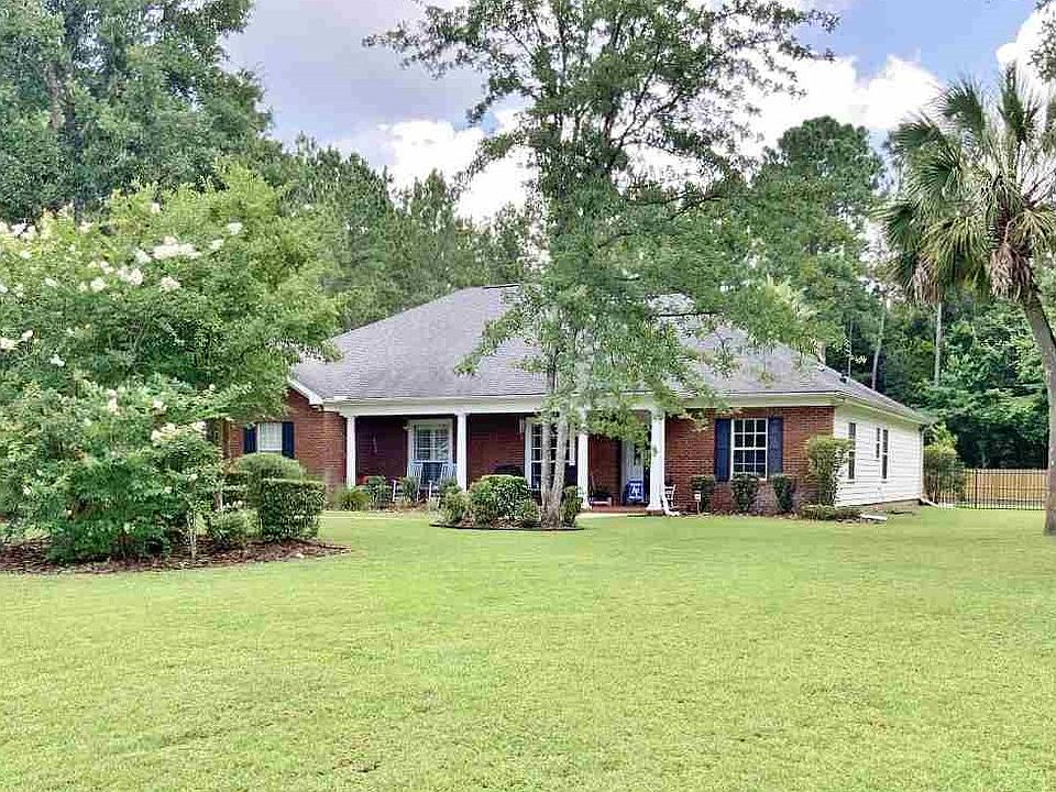 1st image of 44 Carriage Dr