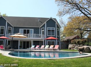 138 Riverside Rd, Edgewater, MD 21037