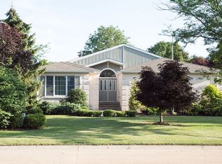 2102 Jeannette Ct, Sandusky, OH 44870