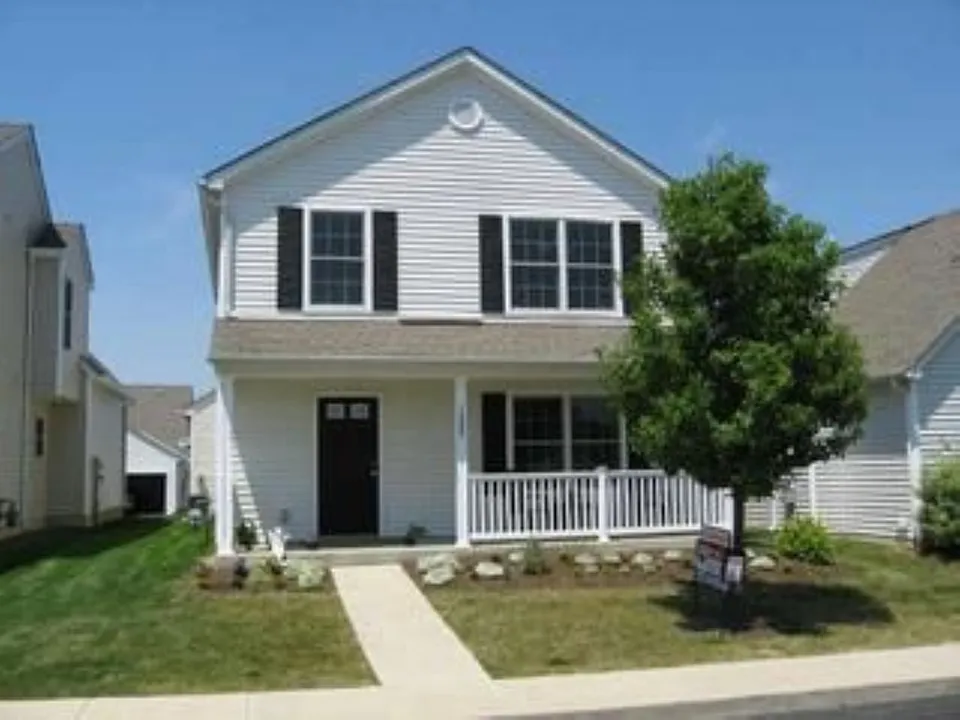 8290 Mira St