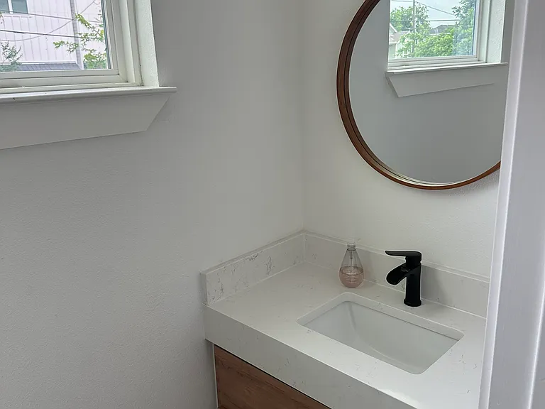 2208 Bleker St — Photo 15