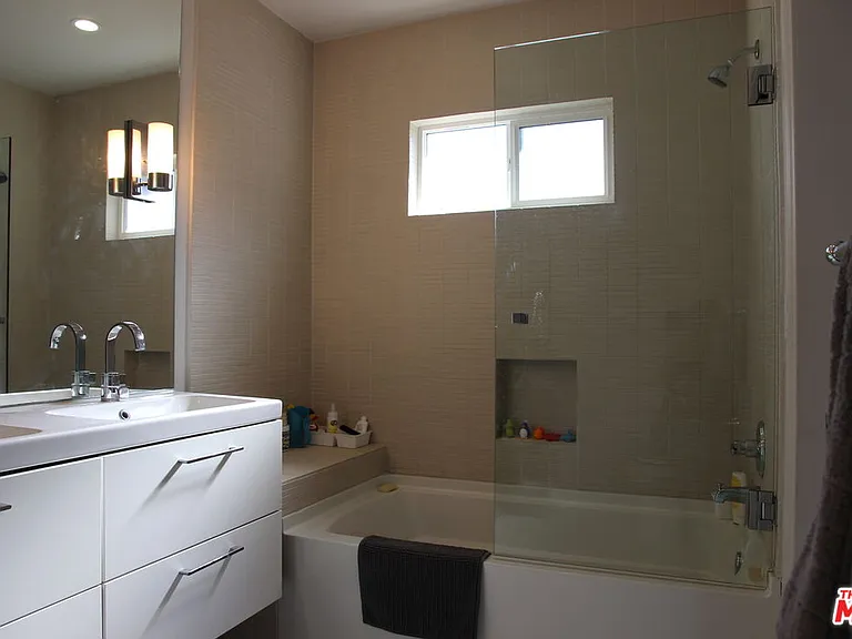 8011 Stewart Ave — Photo 26