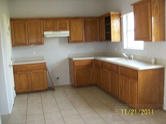 4th image of 3411 Grandora Dr