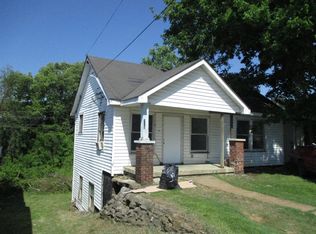 710 Cumberland Dr, Clarksville, TN 37040