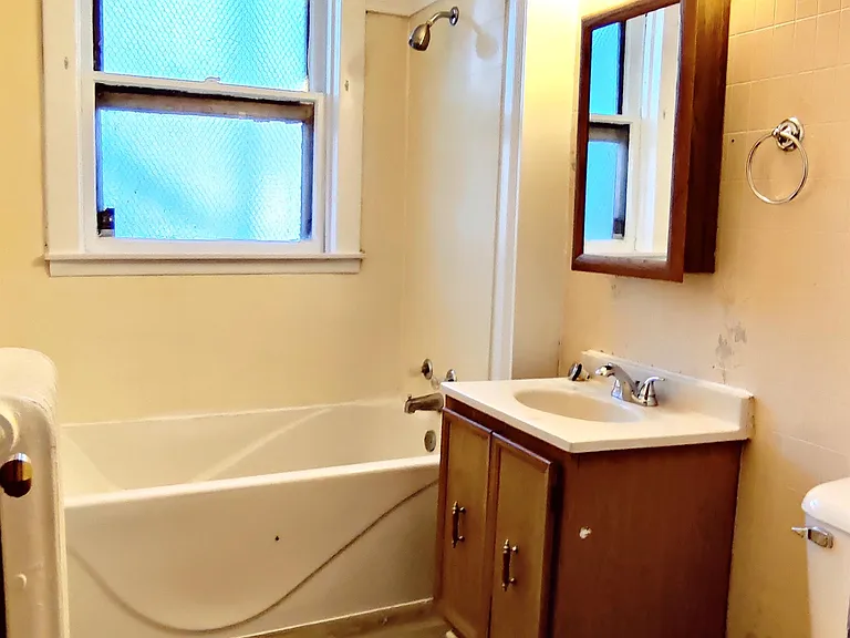 310 N Elm St #4 — Photo 7
