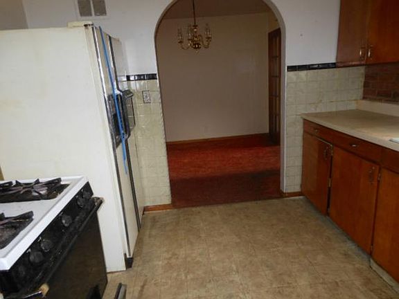 5th image of 6620 Agnes Ave